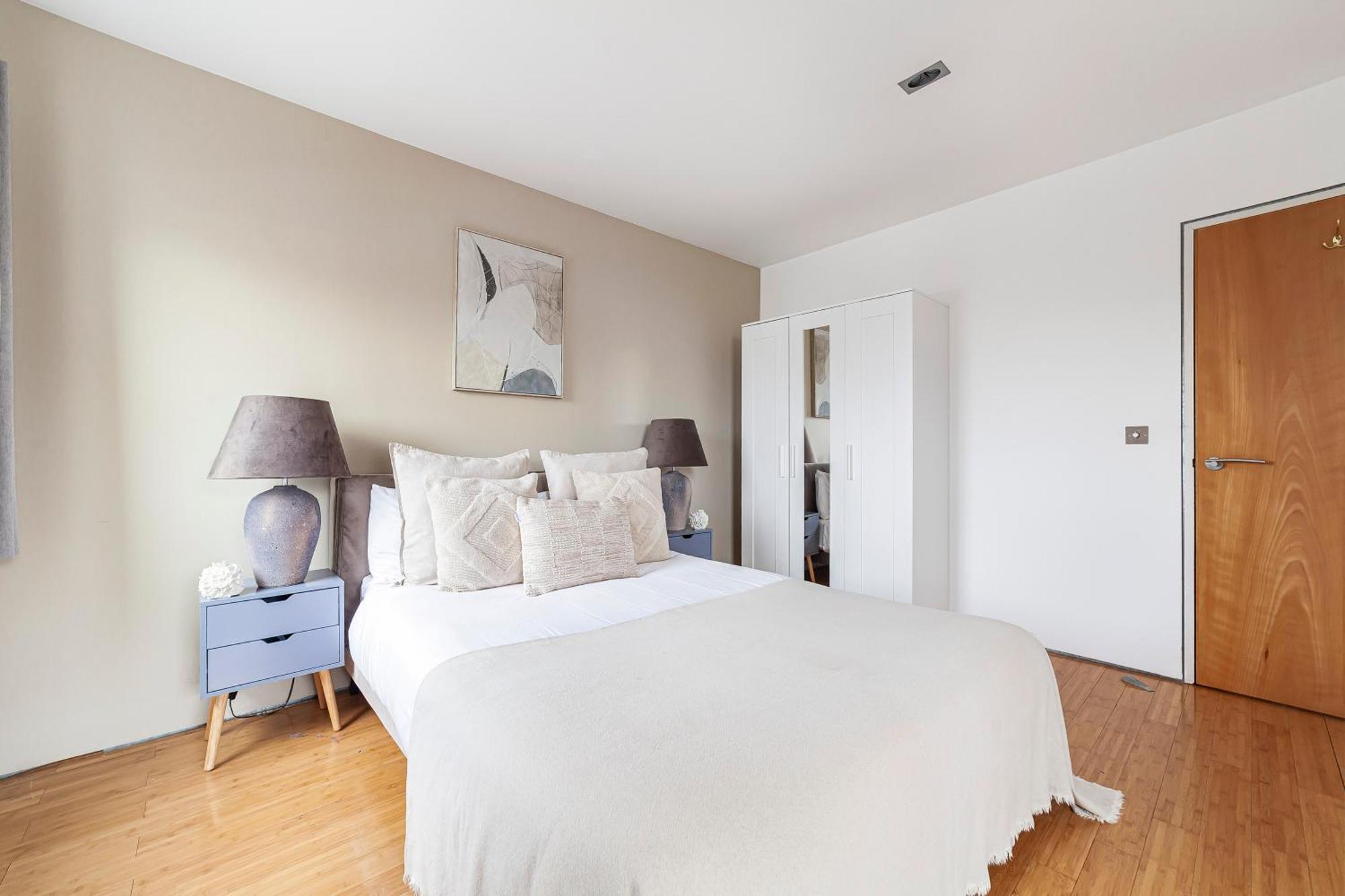 The Haggerston Luxury Collection Apartment Wembley Exterior photo